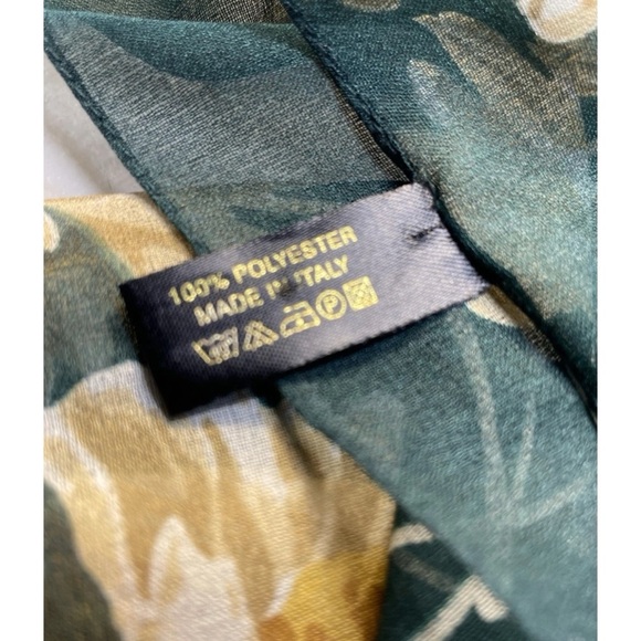 Eyesan Sheer Green Floral Square Scarf 34" x 34" Made in Italy - Picture 2 of 5